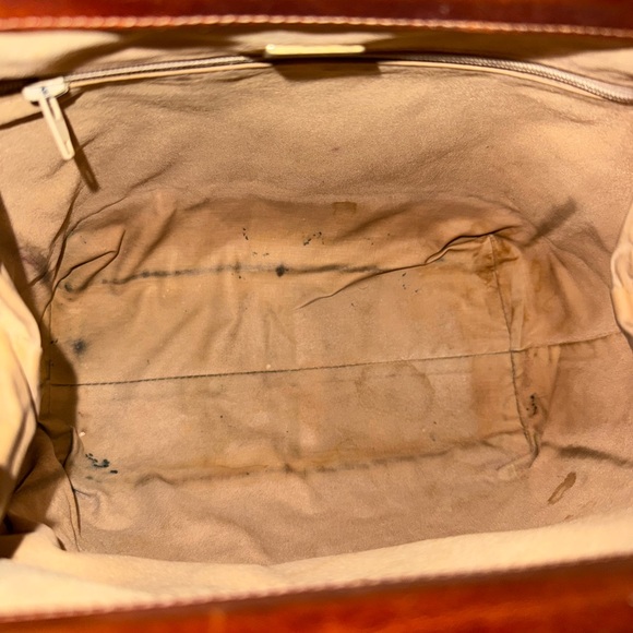 Vintage Oroton Black and Tan Leather SatcheCrossbody - Picture 4 of 8